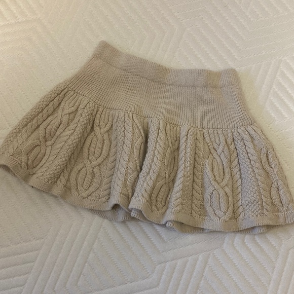 Other - Kids 4T Cable Knit Beige Skirt sweater mini flare skirt cream neutral girls